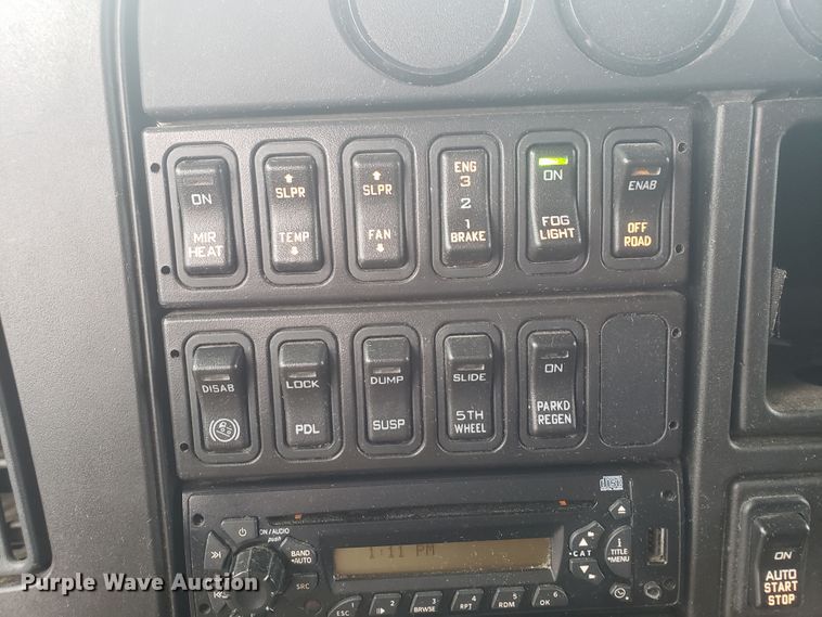 image for item HO9410 2013 International ProStar 122  semi truck