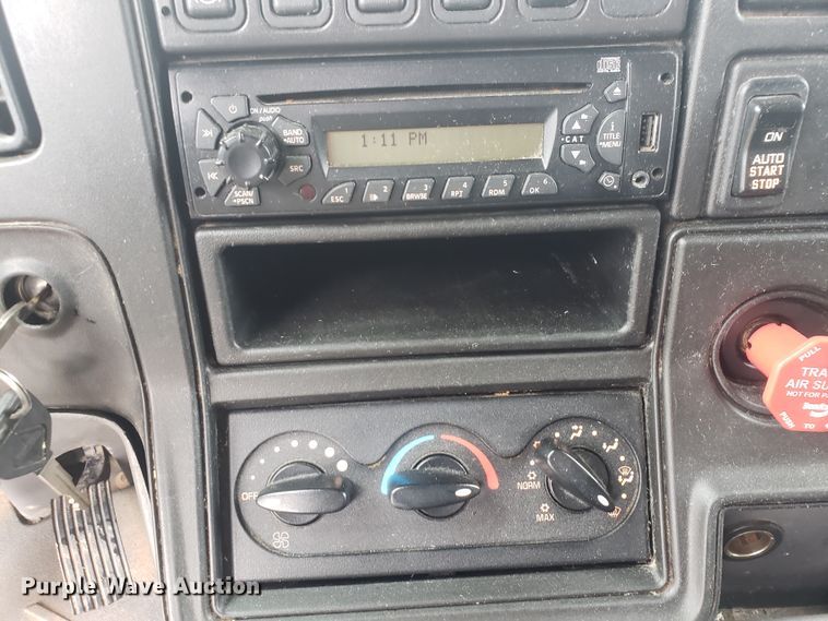 image for item HO9410 2013 International ProStar 122  semi truck