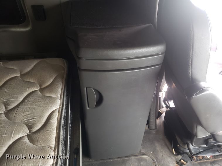 image for item HO9410 2013 International ProStar 122  semi truck