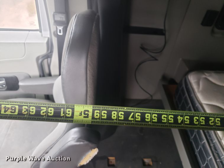 image for item HO9410 2013 International ProStar 122  semi truck