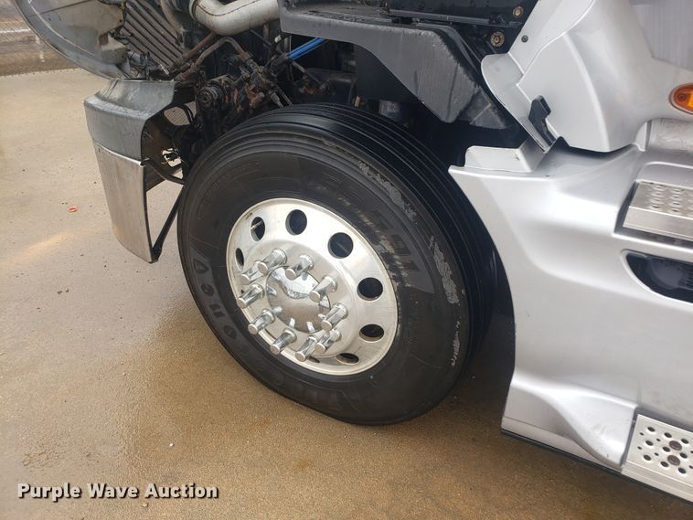 image for item HO9410 2013 International ProStar 122  semi truck