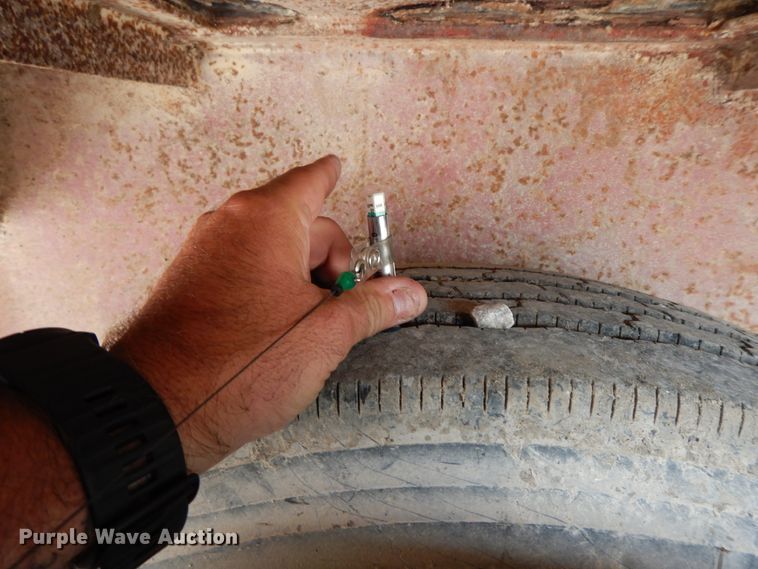 image for item HO9498 1961 Trailmobile  drop deck trailer