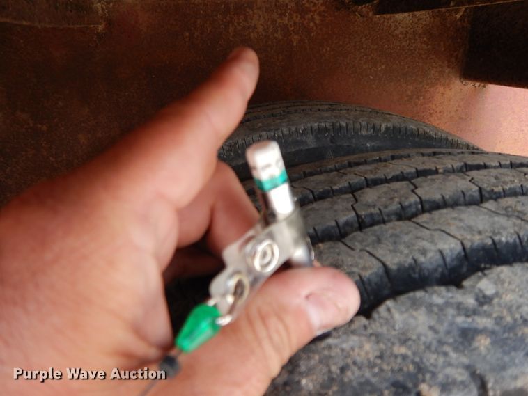 image for item HO9498 1961 Trailmobile  drop deck trailer