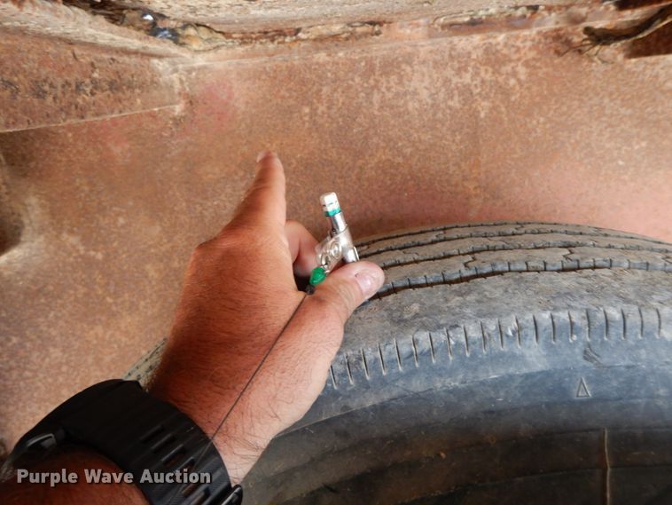 image for item HO9498 1961 Trailmobile  drop deck trailer