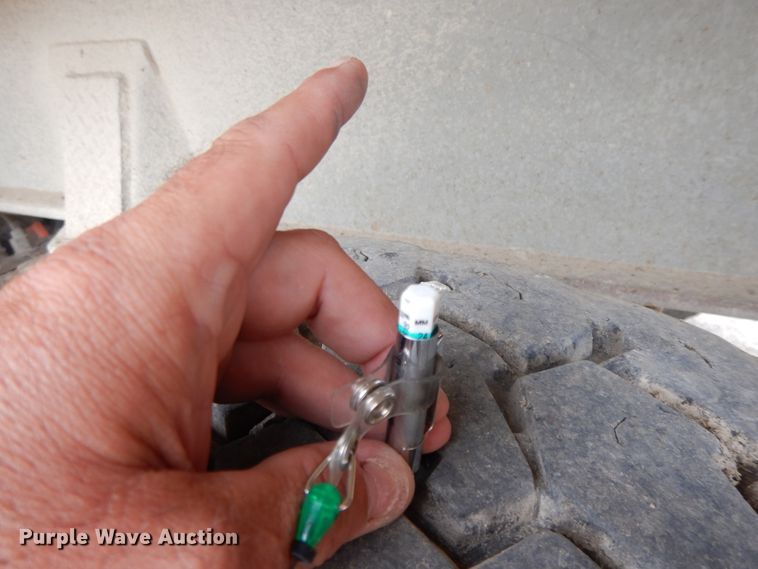 image for item HP9504 1985 Fruehauf ND2M2-22-6DAXZ-22-6  end dump trailer