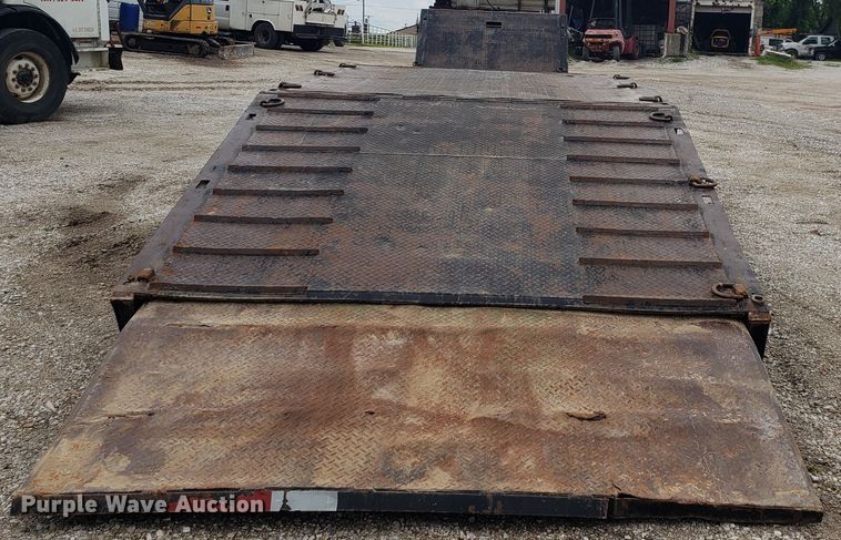image for item HP9507 1989 Wilson  lowboy equipment trailer