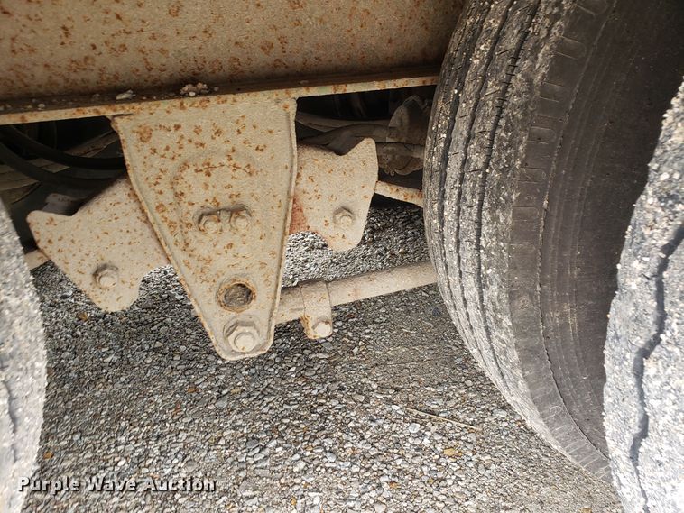 image for item HP9507 1989 Wilson  lowboy equipment trailer