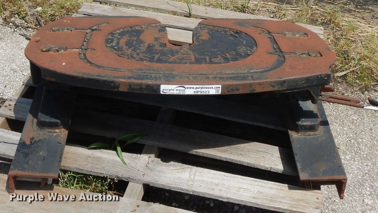 image for item HP9523 Simplex-Lite fifth wheel hitch