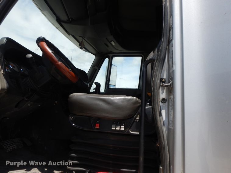 image for item HP9553 2011 International ProStar  semi truck