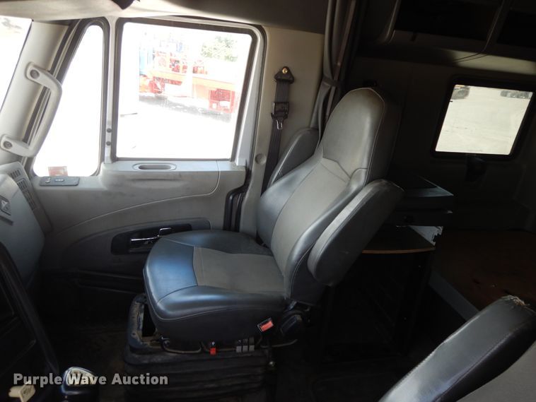 image for item HP9553 2011 International ProStar  semi truck