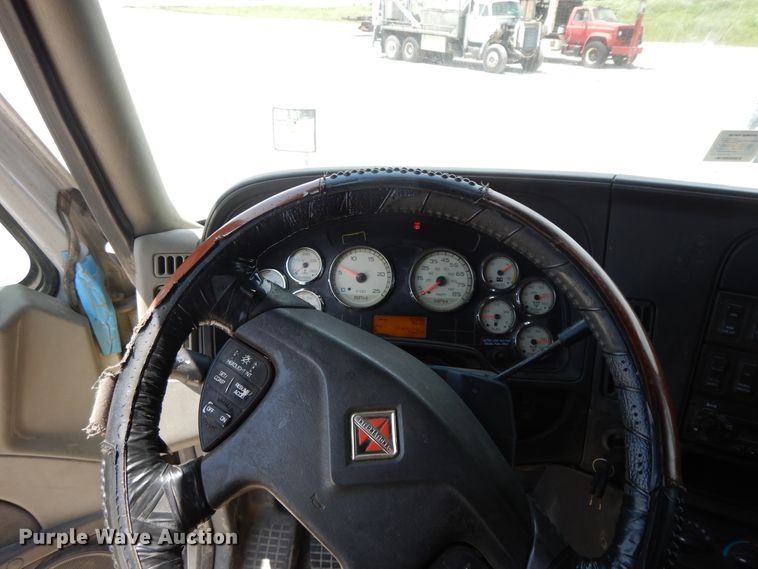 image for item HP9553 2011 International ProStar  semi truck