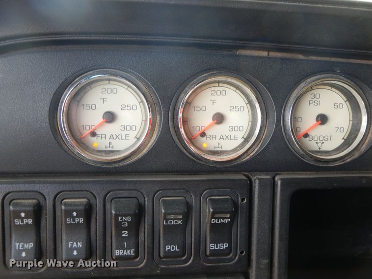 image for item HP9553 2011 International ProStar  semi truck