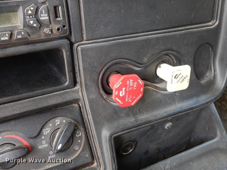 image for item HP9553 2011 International ProStar  semi truck