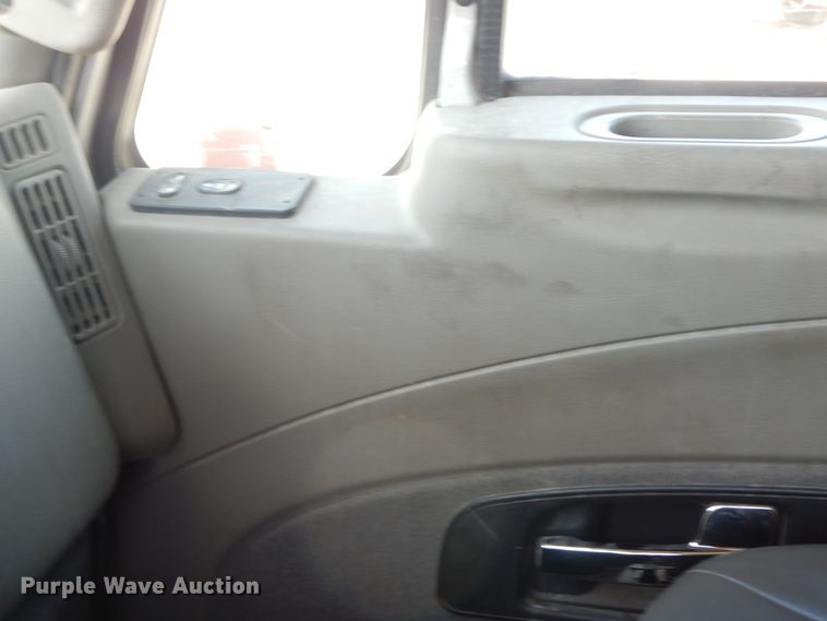 image for item HP9553 2011 International ProStar  semi truck