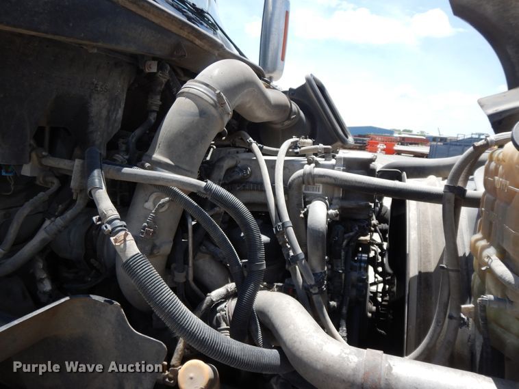 image for item HP9553 2011 International ProStar  semi truck