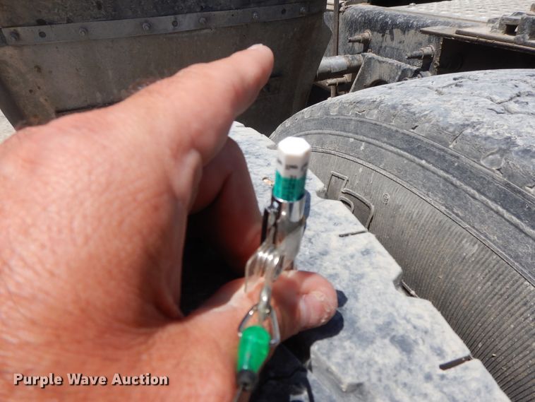 image for item HP9553 2011 International ProStar  semi truck