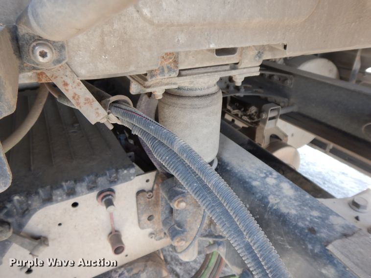 image for item HP9553 2011 International ProStar  semi truck