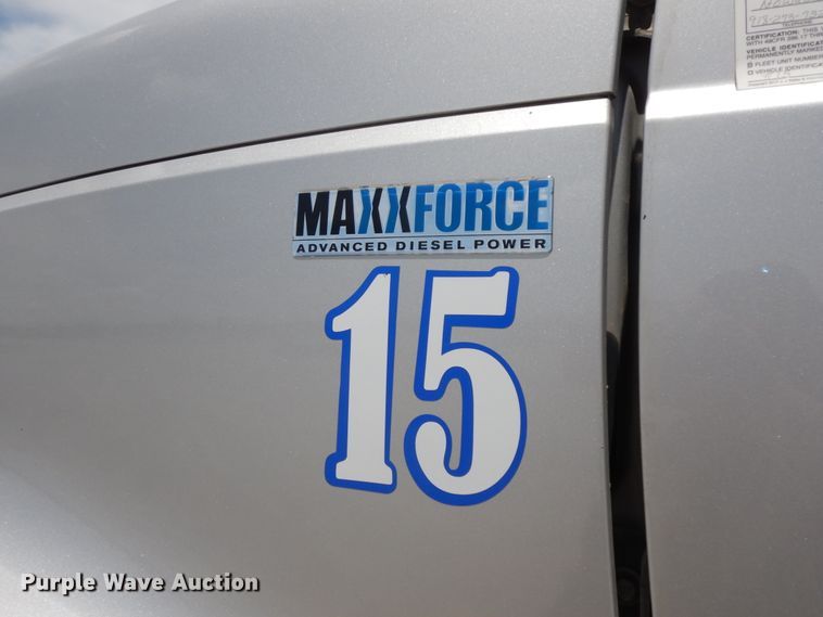 image for item HP9553 2011 International ProStar  semi truck