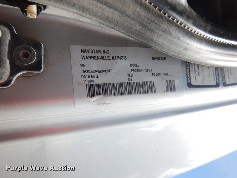 image for item HP9553 2011 International ProStar  semi truck