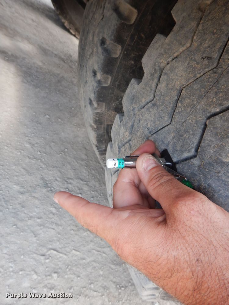 image for item HP9561 2009 International ProStar Premium  semi truck