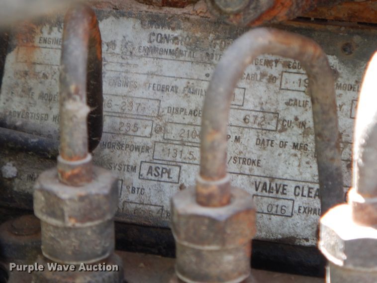 image for item HP9579 1984 Mack DM492S  flatbed truck