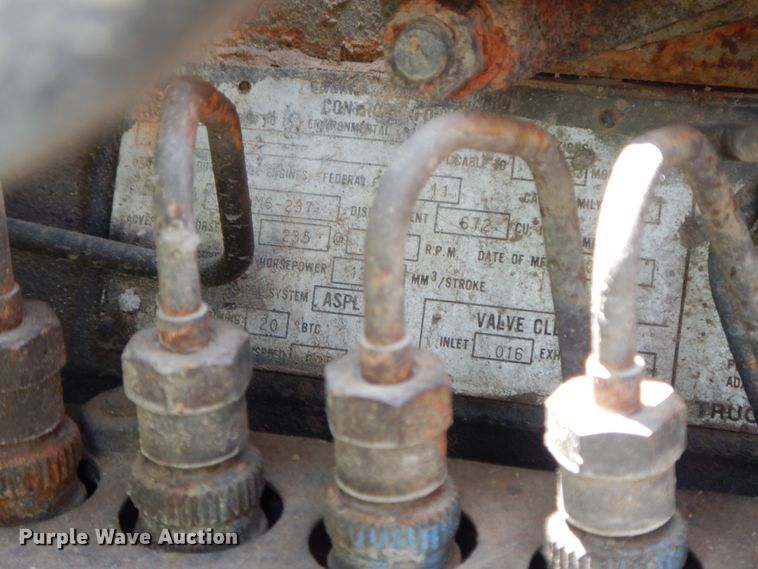 image for item HP9579 1984 Mack DM492S  flatbed truck