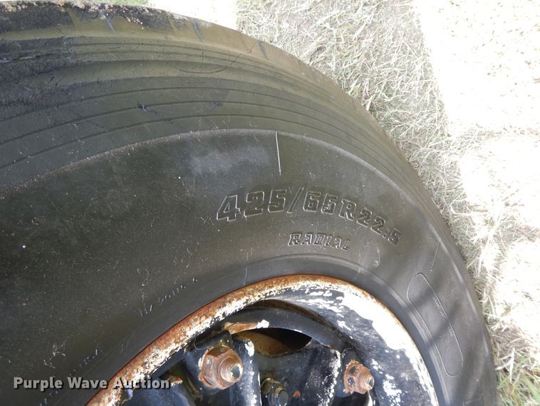 image for item HP9579 1984 Mack DM492S  flatbed truck