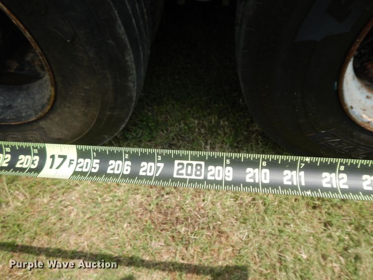 image for item HP9579 1984 Mack DM492S  flatbed truck