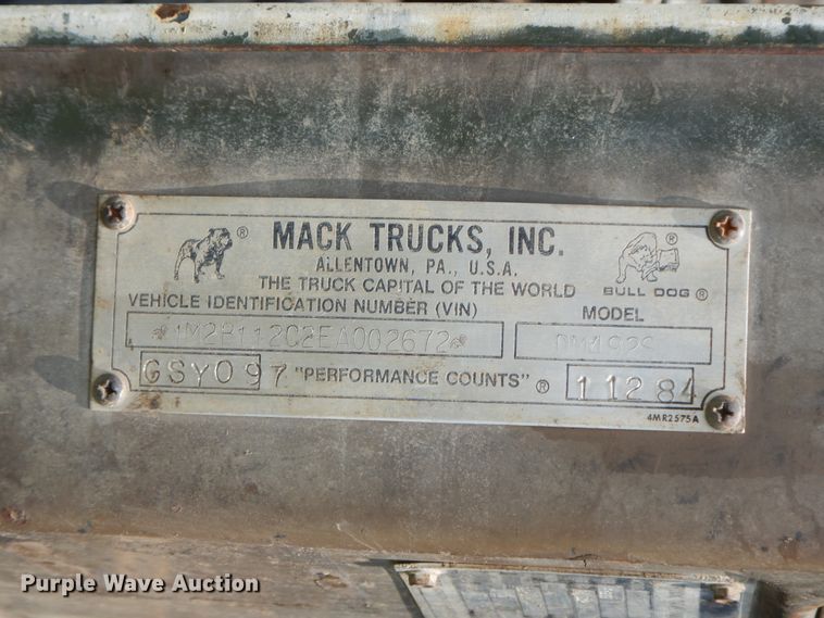 image for item HP9579 1984 Mack DM492S  flatbed truck