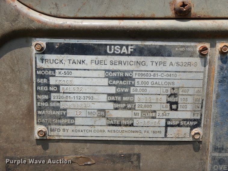 image for item HP9579 1984 Mack DM492S  flatbed truck