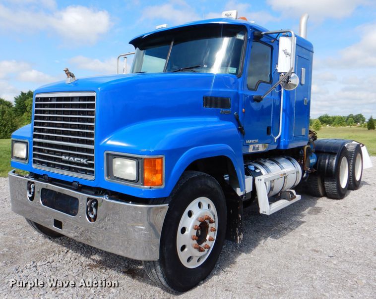 image for item HT9274 2012 Mack CHU613  semi truck
