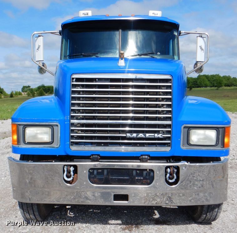 image for item HT9274 2012 Mack CHU613  semi truck