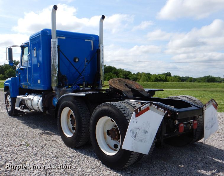 image for item HT9274 2012 Mack CHU613  semi truck