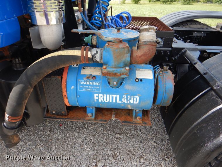 image for item HT9274 2012 Mack CHU613  semi truck