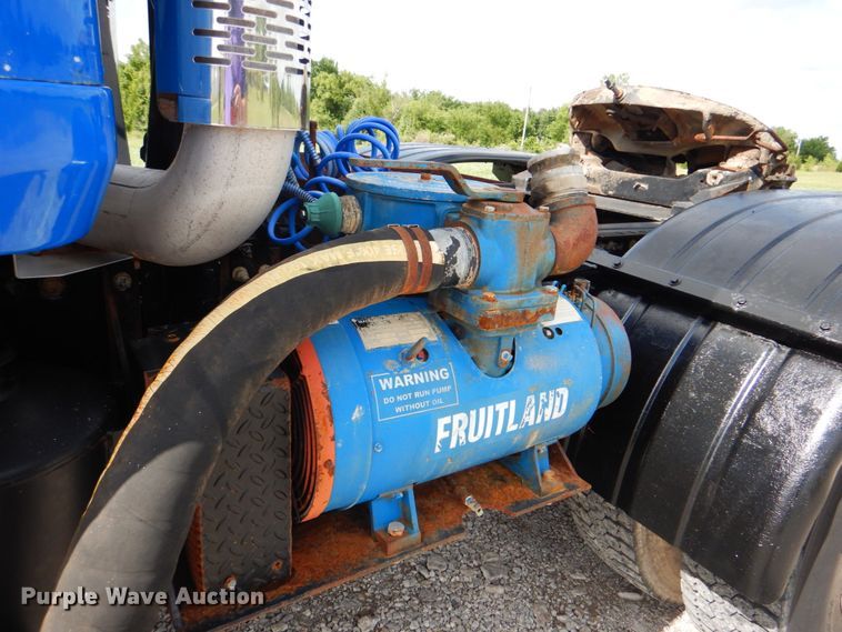 image for item HT9274 2012 Mack CHU613  semi truck