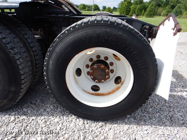 image for item HT9274 2012 Mack CHU613  semi truck