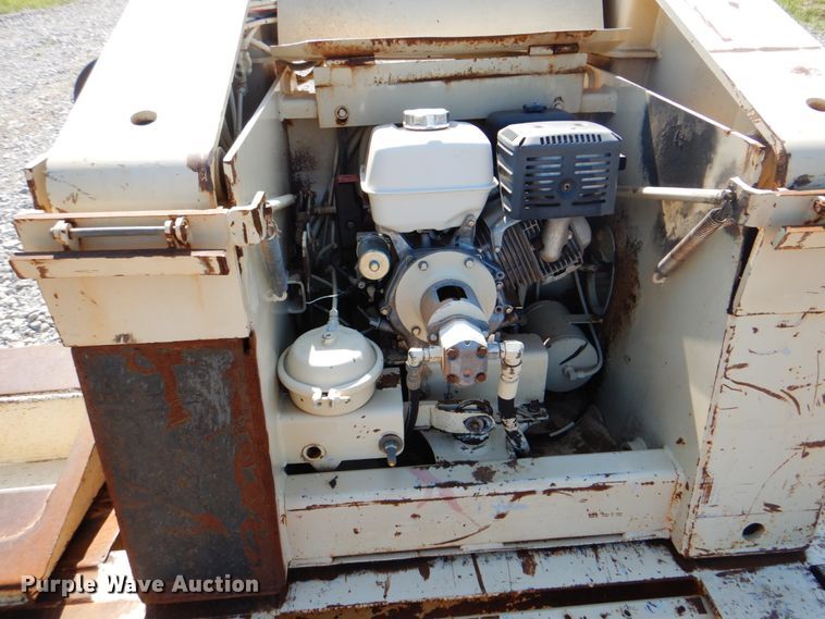 image for item HT9284 2008 Trail King TK110HDG-513  lowboy trailer