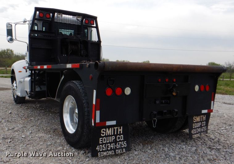 image for item HX9219 2010 Peterbilt 335  winch truck