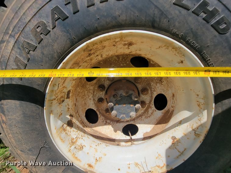 image for item IF9870 2004 International 4300  utility / service truck