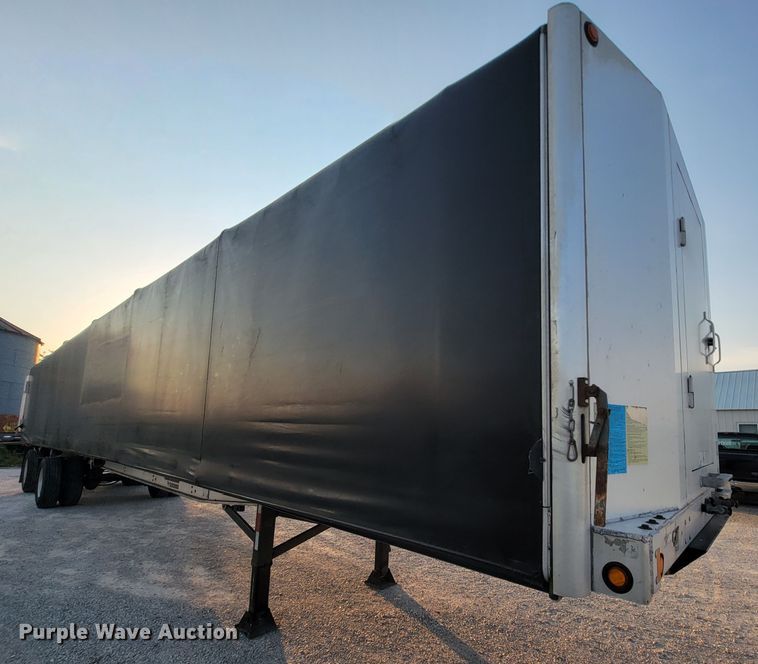 image for item IF9871 2010 Chaparral 482BBDHTTAZB  flatbed trailer