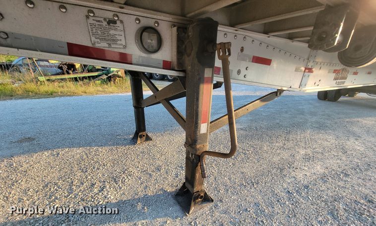 image for item IF9871 2010 Chaparral 482BBDHTTAZB  flatbed trailer