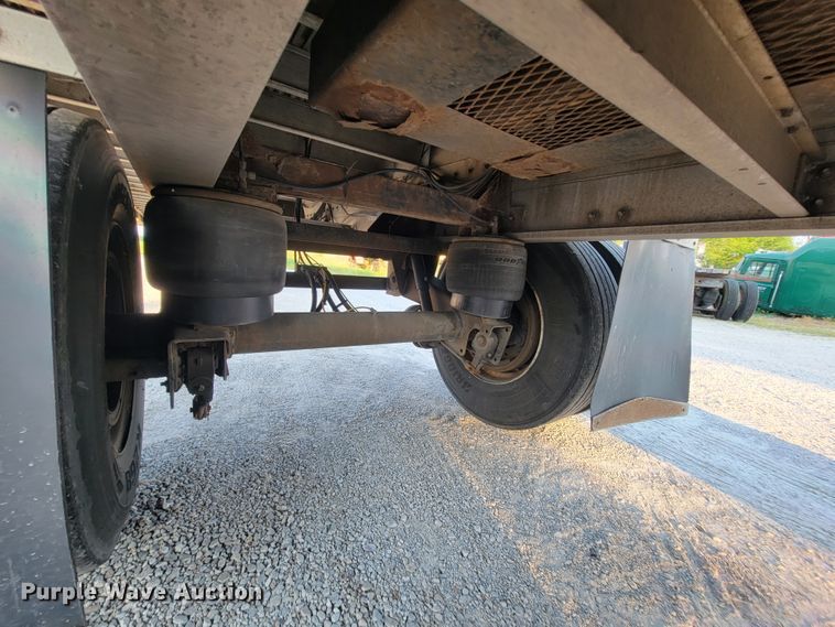 image for item IF9871 2010 Chaparral 482BBDHTTAZB  flatbed trailer