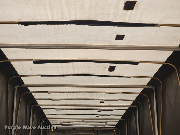 image for item IF9871 2010 Chaparral 482BBDHTTAZB  flatbed trailer