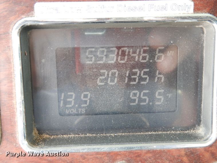 image for item II9518 2008 Mack CHU613  semi truck