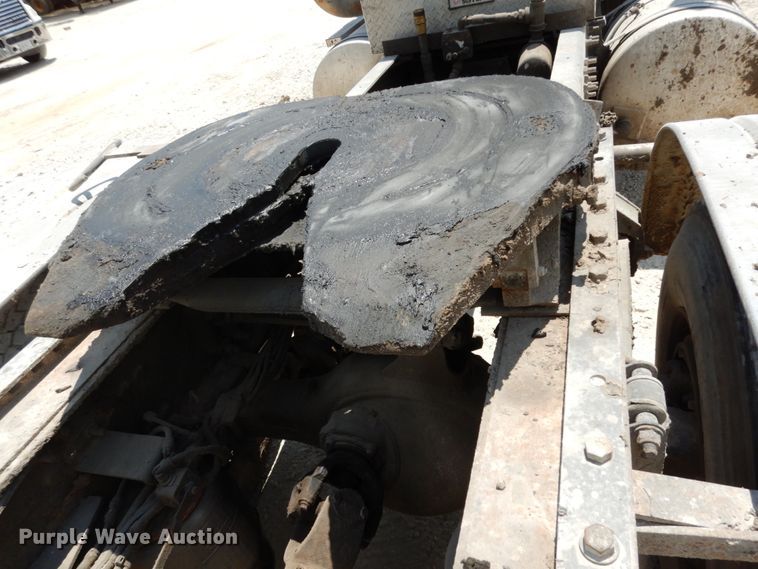 image for item II9518 2008 Mack CHU613  semi truck