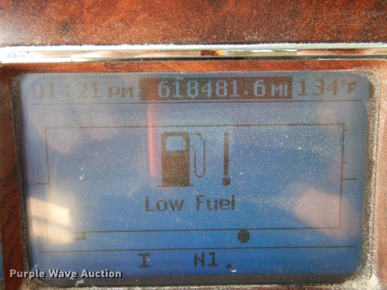 image for item II9519 2014 Mack CXU613  semi truck