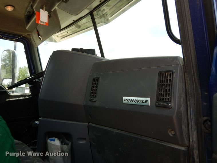 image for item II9519 2014 Mack CXU613  semi truck