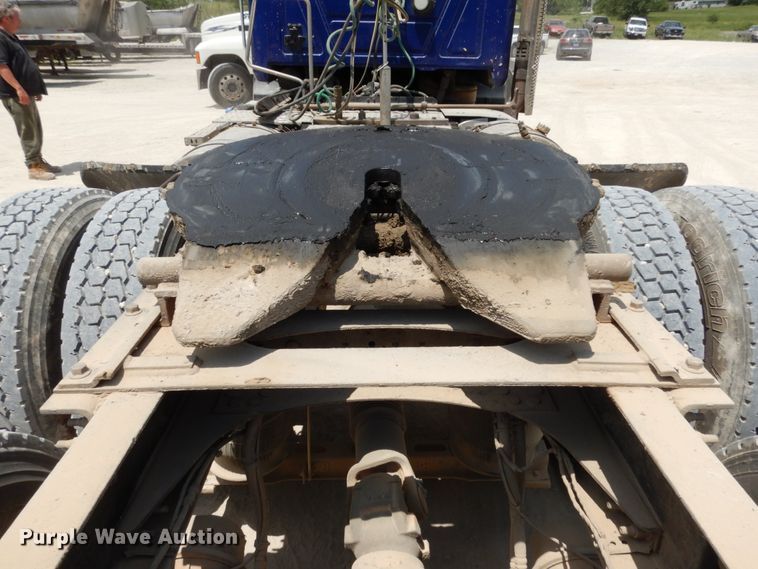 image for item II9519 2014 Mack CXU613  semi truck