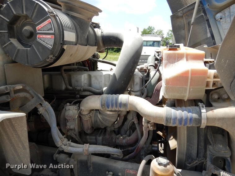 image for item II9519 2014 Mack CXU613  semi truck