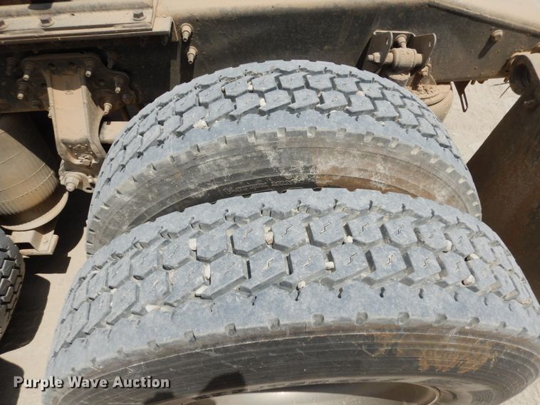 image for item II9519 2014 Mack CXU613  semi truck